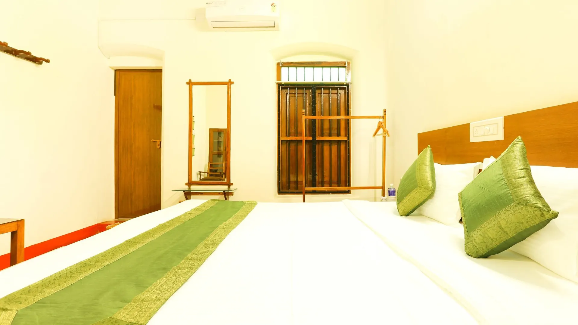 Treebo Green Aura Alappuzha Hotel