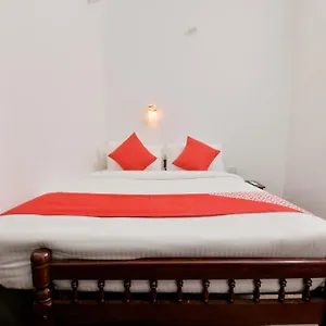 Hotel O Near General Hospital Junction, Alappuzha